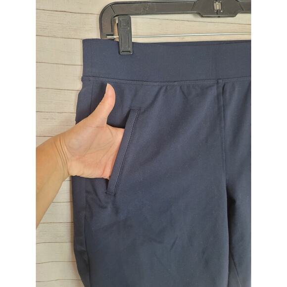 ATHLETA NAVY PULL ON SHORTS W ZIPPER POCKETS, SZ MEDIUM - Picture 3 of 11